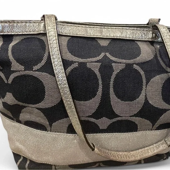 Coach Signature Denim Bag in silver and denim - Picture 4 of 8